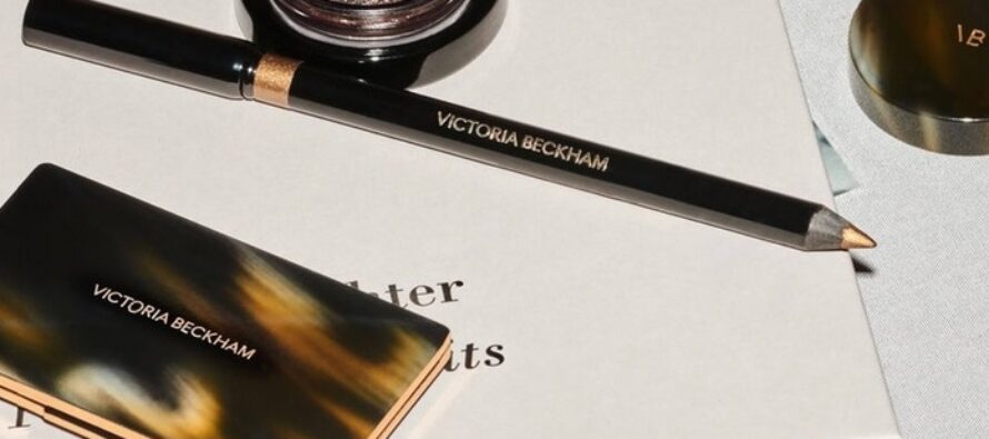 Victoria Beckham, som lanserat många framgångsrika make-upserier med Estée Lauder, presenterade sitt eget skönhetsvarumärke